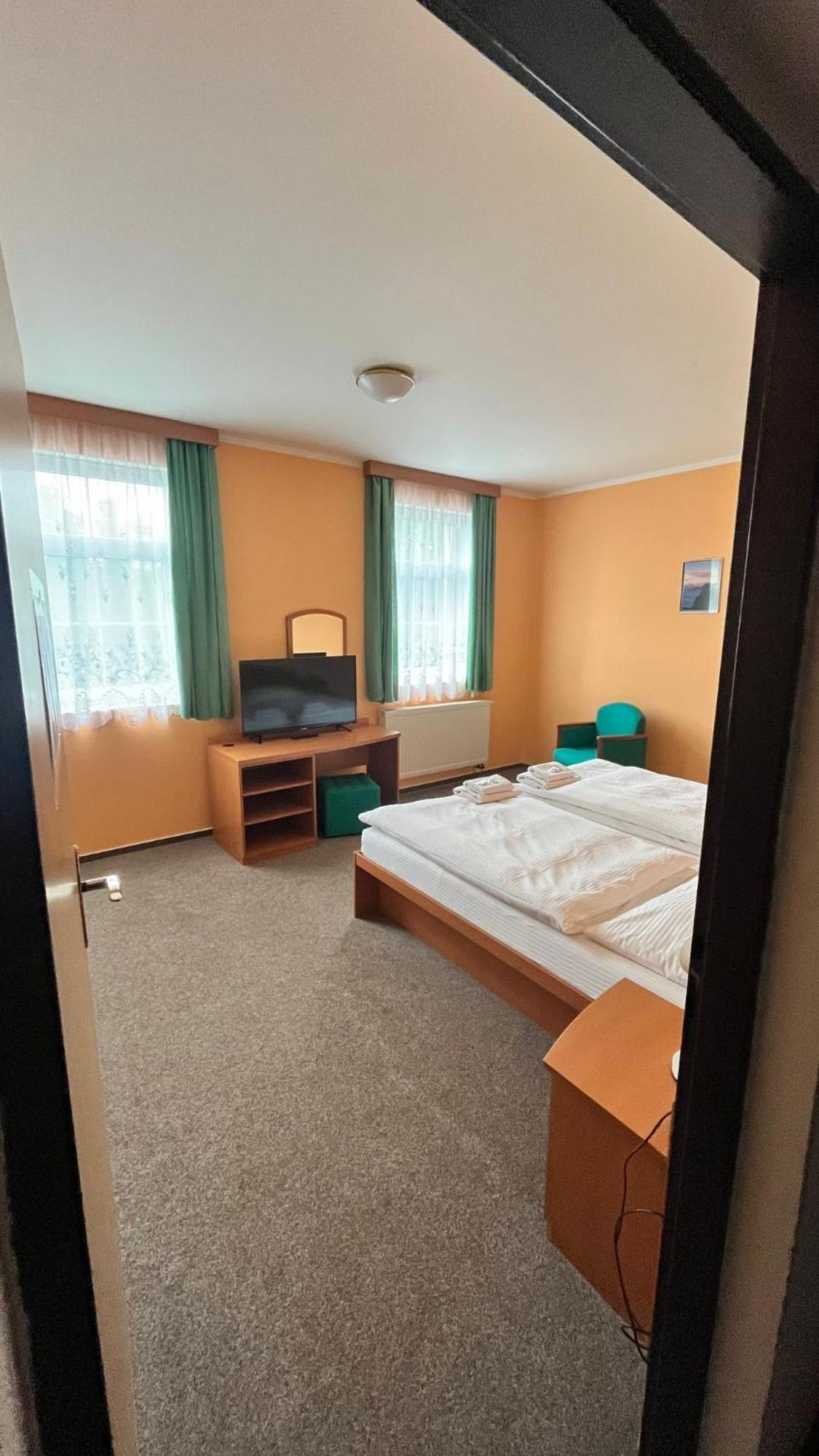 Grandhotel Nový Bor Екстериор снимка