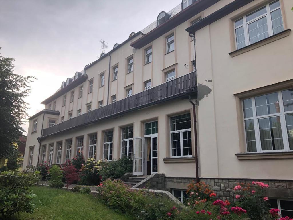 Grandhotel Nový Bor Екстериор снимка