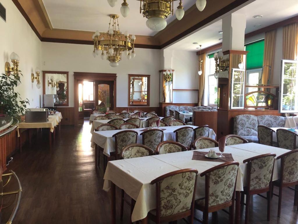 Grandhotel Nový Bor Екстериор снимка